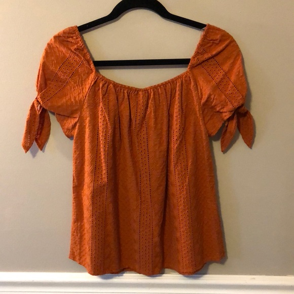 Universal Thread Dark Orange Designed Blouse - Picture 4 of 6